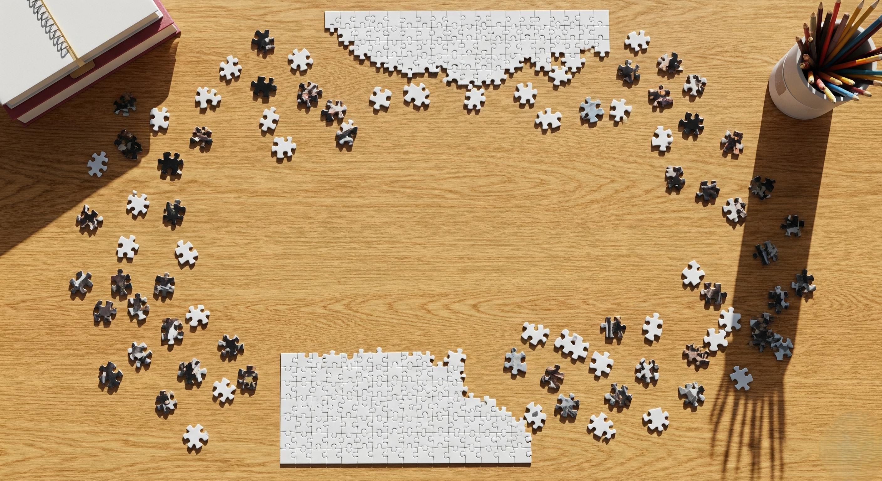 Ett stort skrivbord där alla pusselbitar får plats.